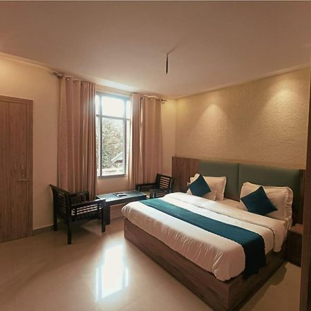 Hotel Wild Rose - Далхаузи Экстерьер фото
