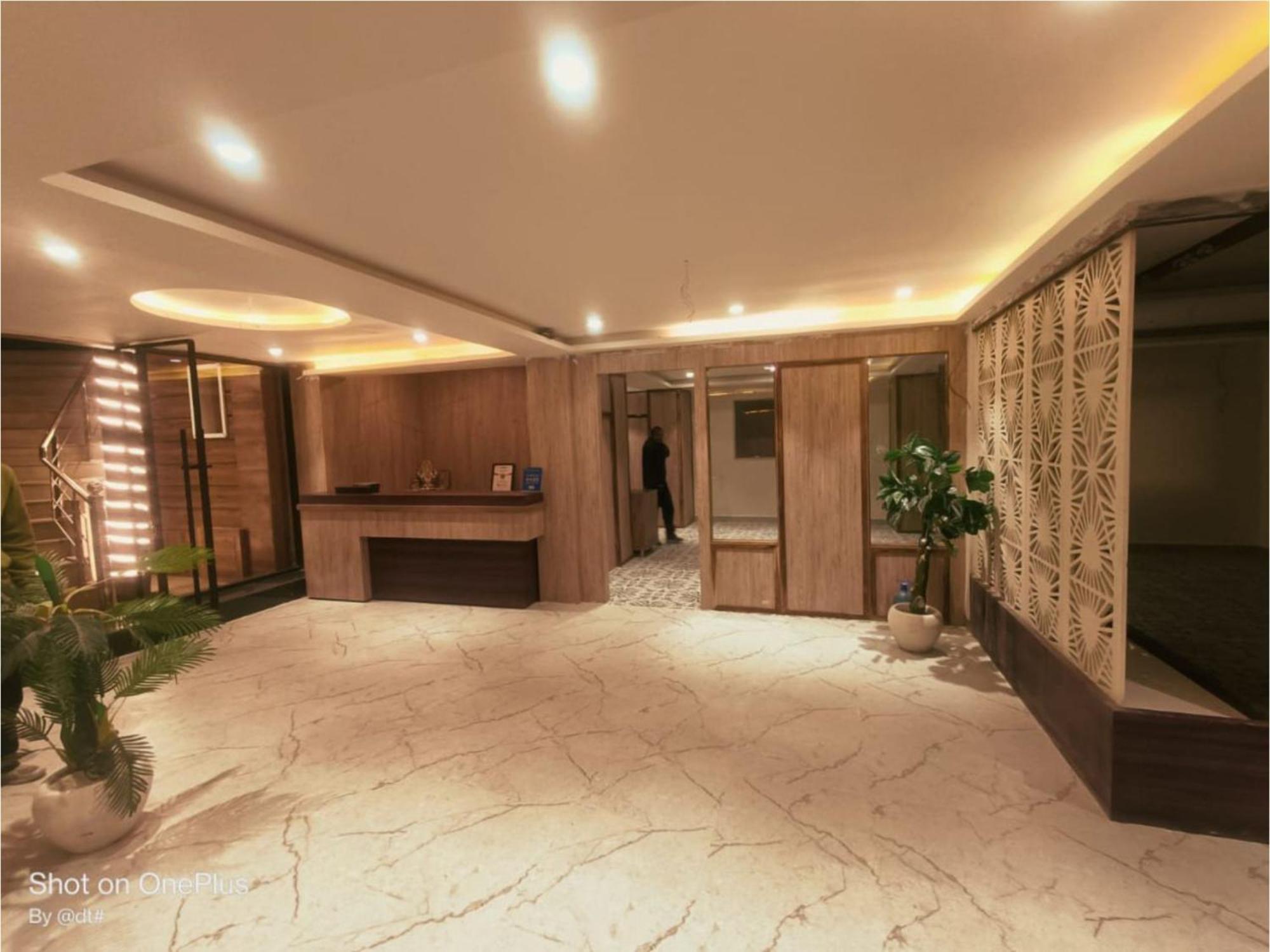 Hotel Wild Rose - Далхаузи Экстерьер фото